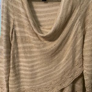 Open knit, scoop neck,3/4 sleeve sweater